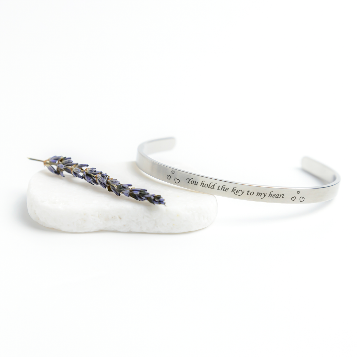 Key_to_My_Heart_Cuff_Silver_Lifestyle_03_Mockup.png